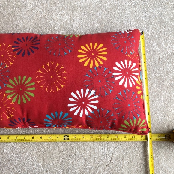Pier One Outdoor Scatter Daisy Pillow Collection - Picture 4 of 4